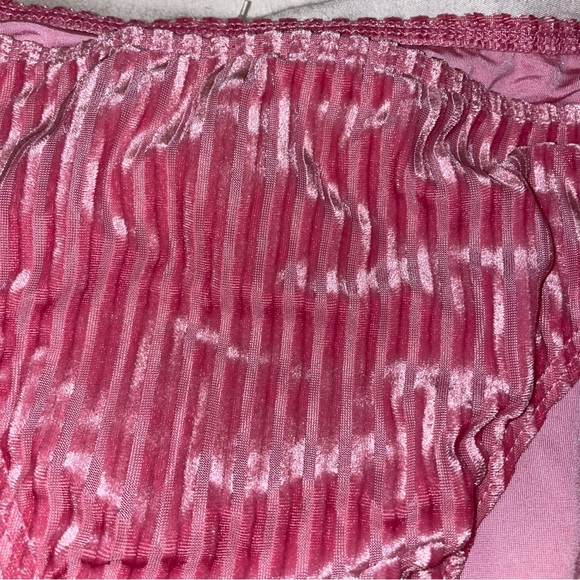 NWT Dippin’ Daisy’s Ribbed Pink Bikini Bottom Size Medium - Picture 5 of 5